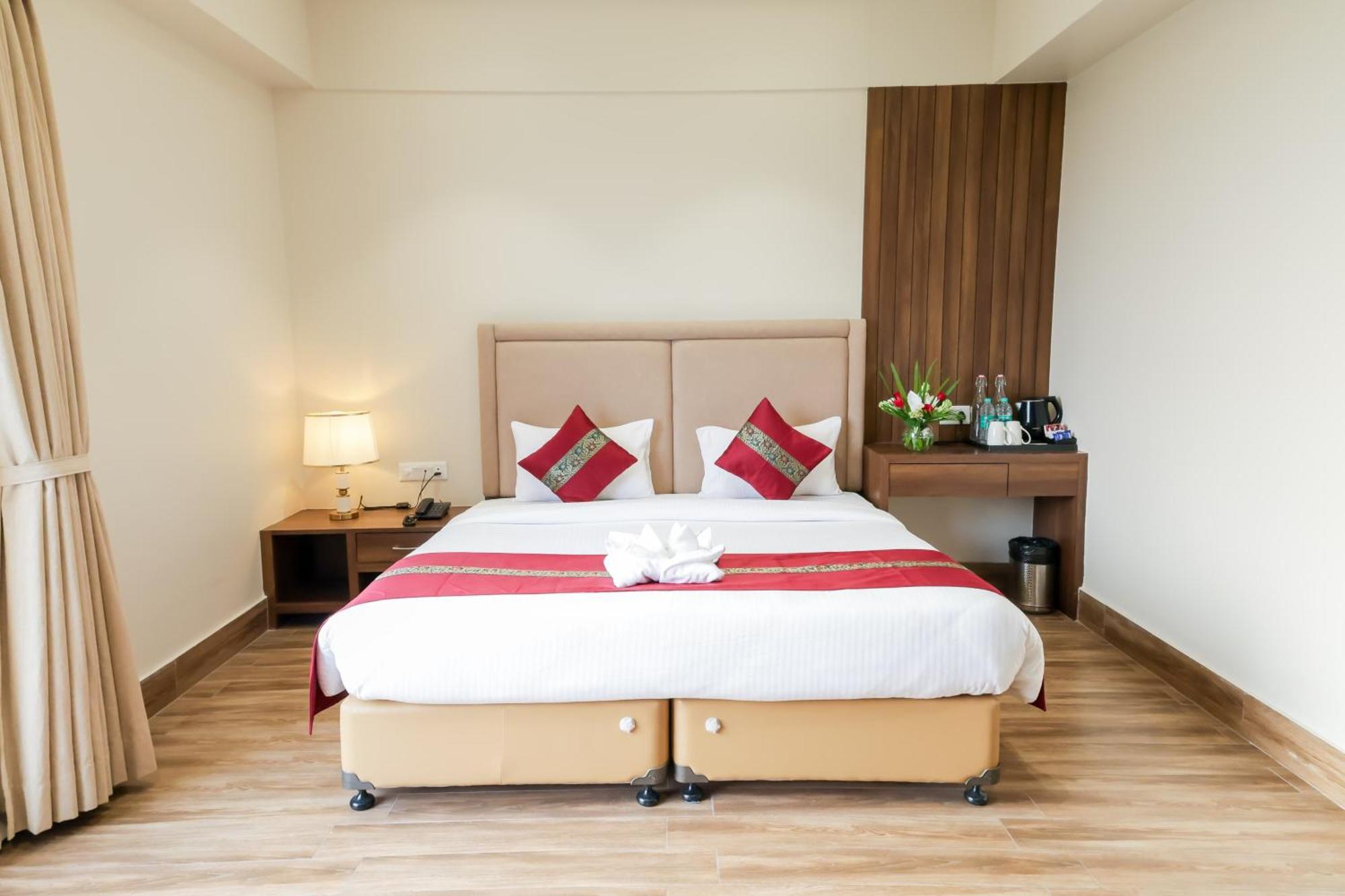 Hotel The Rising Banaras - Varanasi — Photos 3